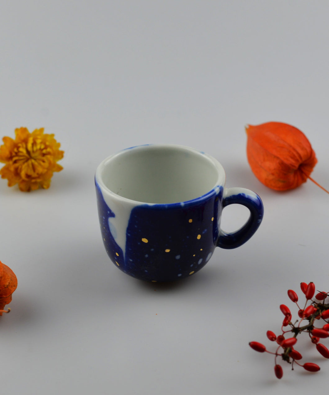 Malý porcelánový šálek na espresso - ptáčci