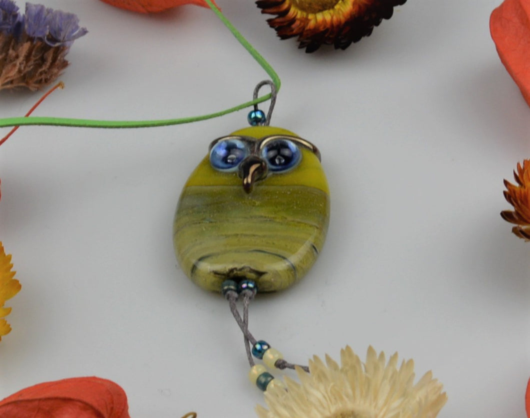 Glass pearl necklace - owl
