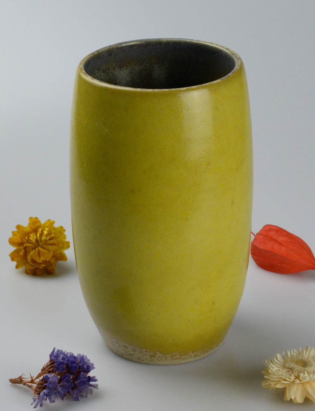 Unikátní keramická váza - žlutá